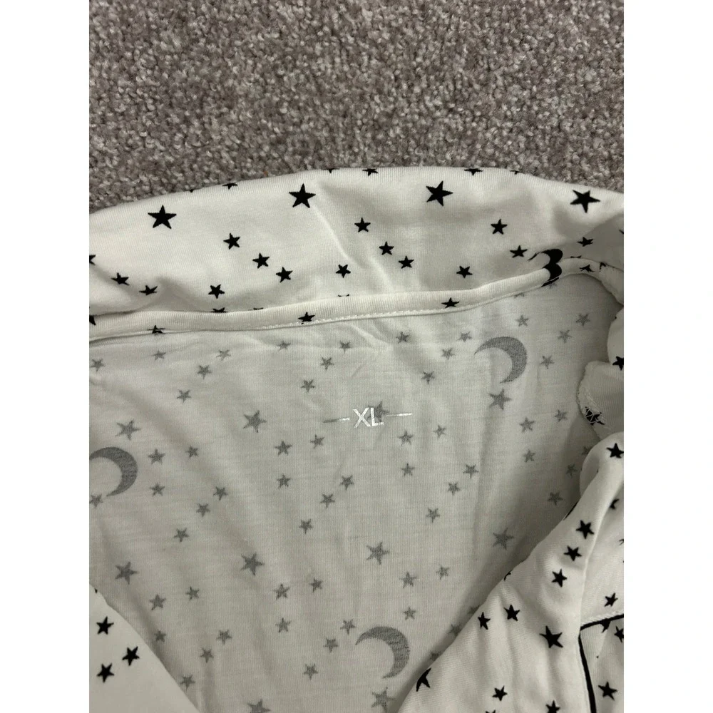 Cozy Soft Pajama Top Womens XL White Celestial Moon Star Print Excellent L/S